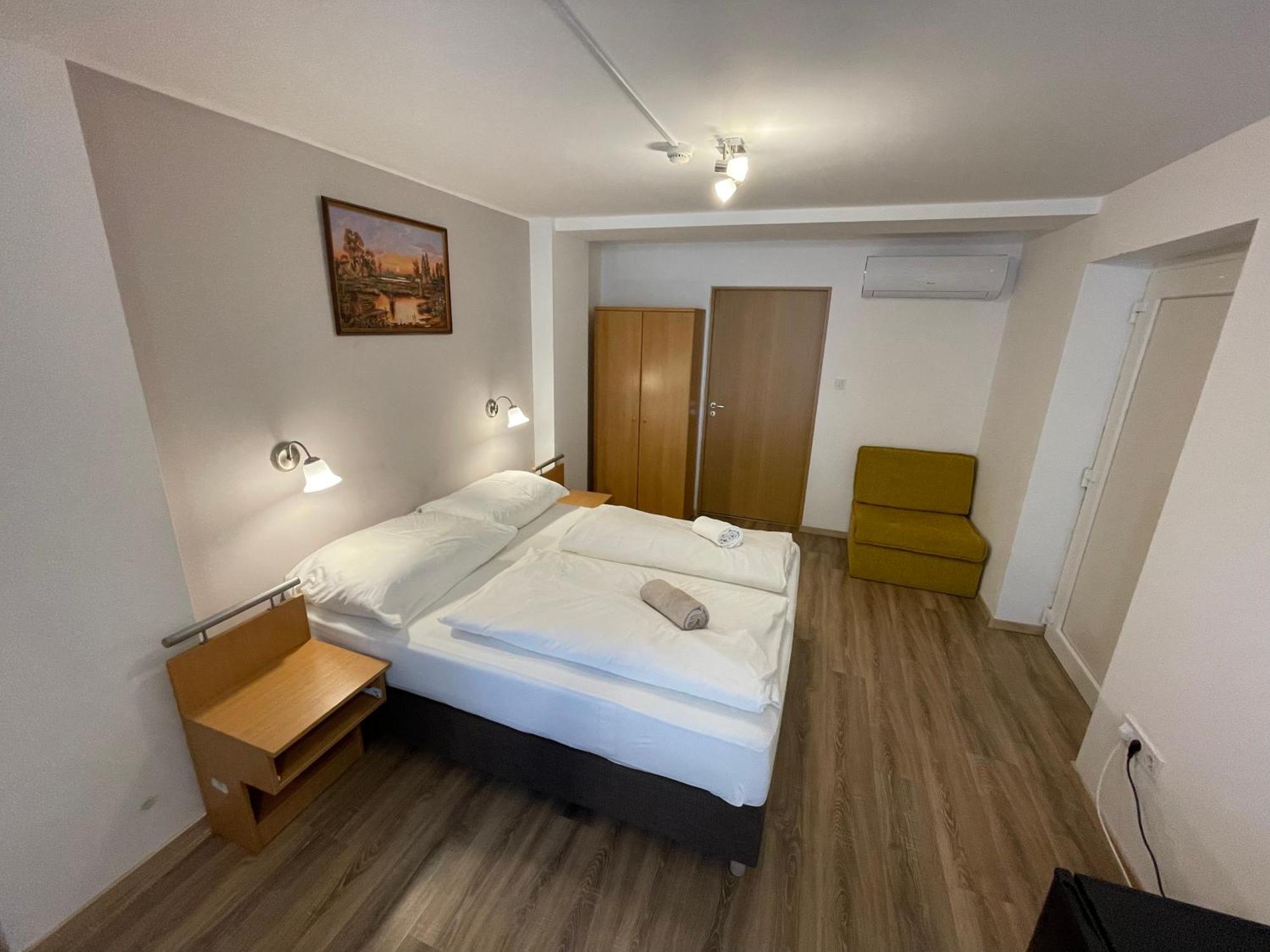 Mátyus Udvarház Eger Exterior foto
