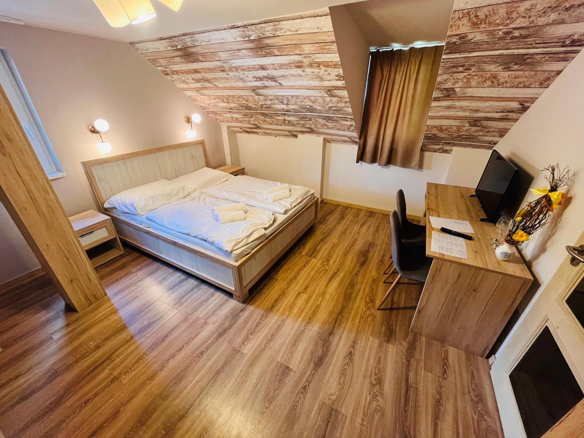 Mátyus Udvarház Eger Exterior foto