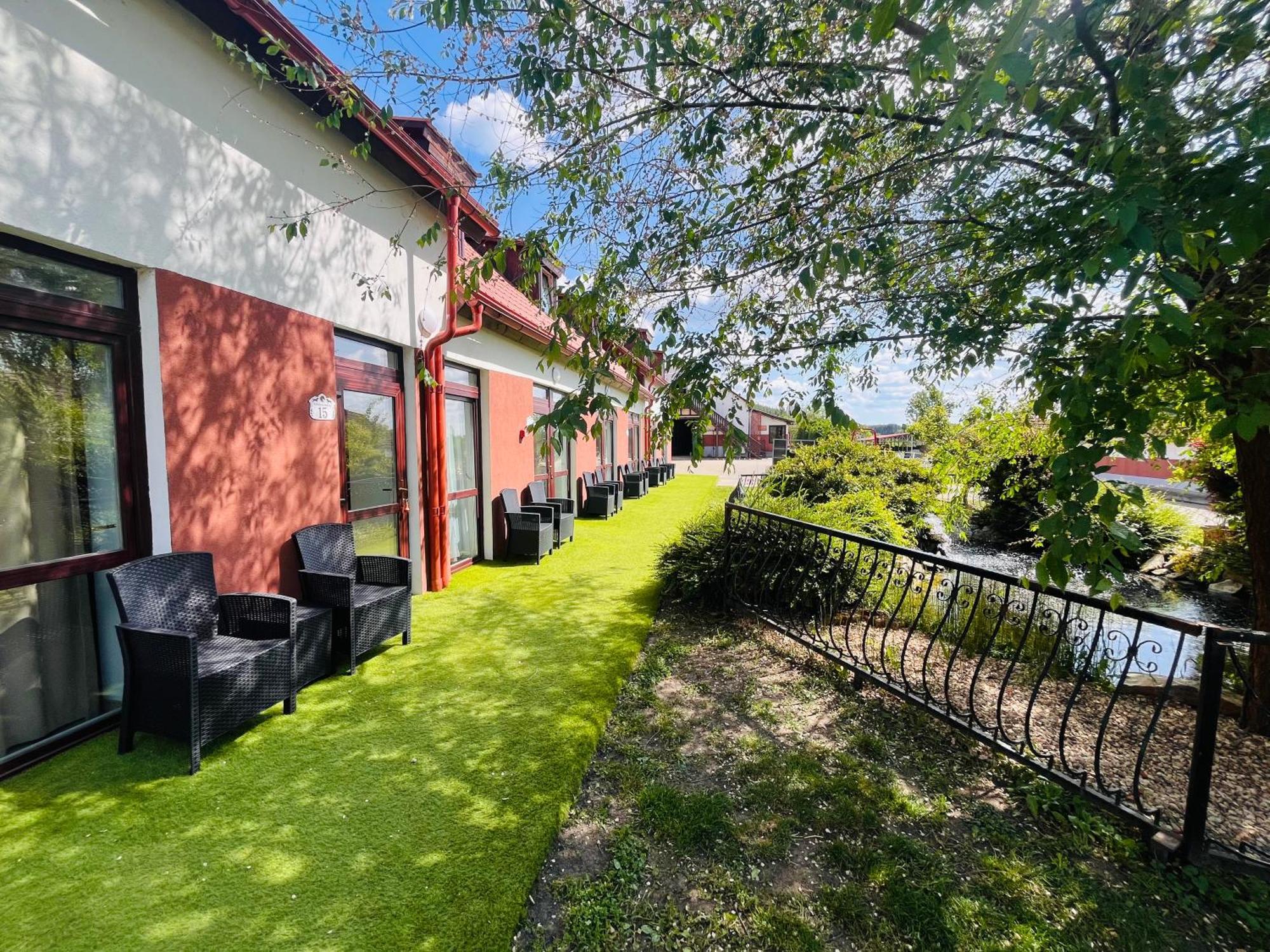 Mátyus Udvarház Eger Exterior foto
