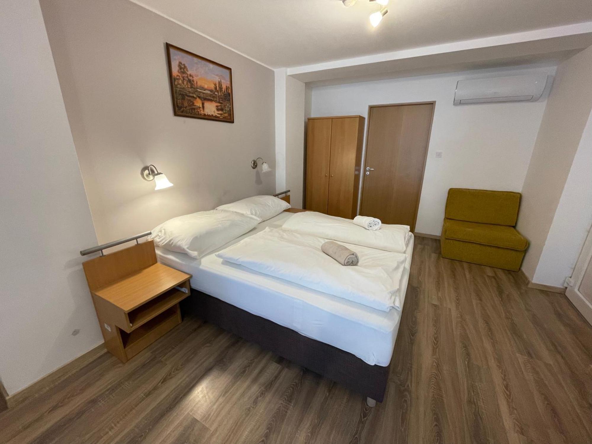 Mátyus Udvarház Eger Exterior foto