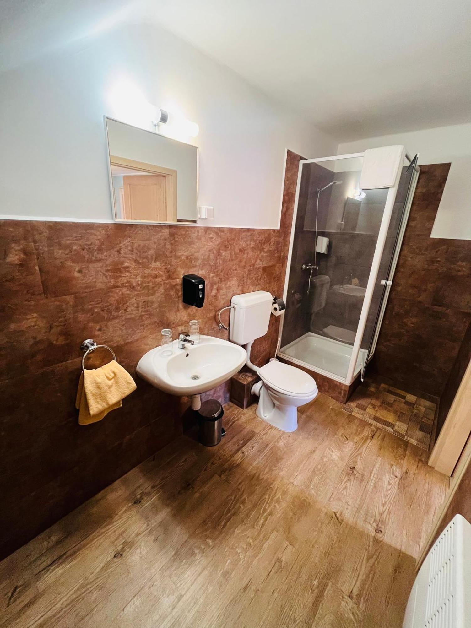 Mátyus Udvarház Eger Exterior foto
