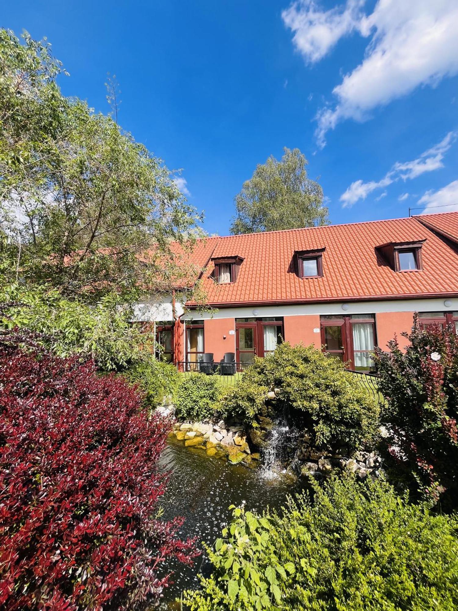 Mátyus Udvarház Eger Exterior foto